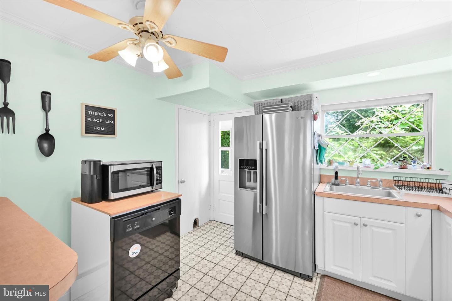 2420 Franklin Avenue photo 13