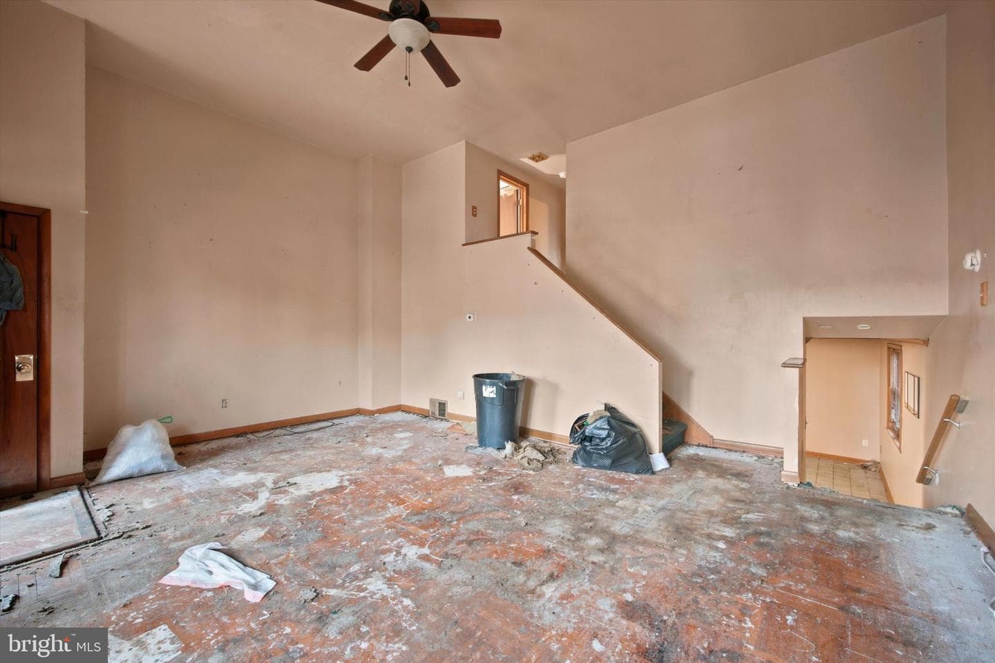 146 Ervin Avenue photo 4