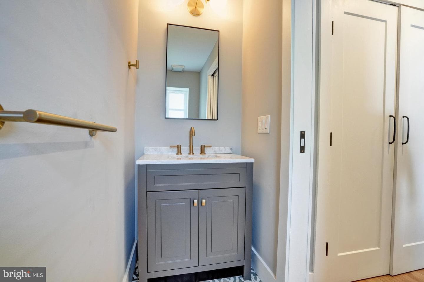 609 Vernon Street photo 10