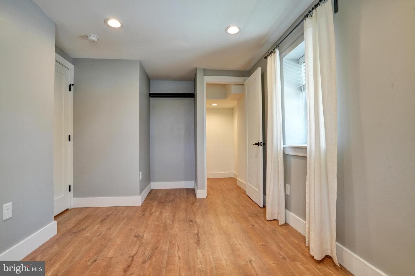 609 Vernon Street photo 19