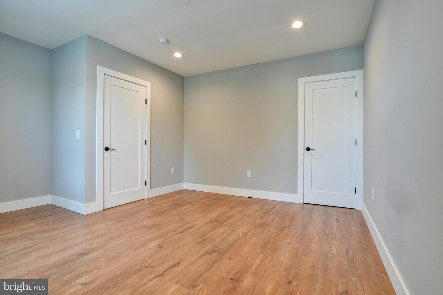 609 Vernon Street photo 24