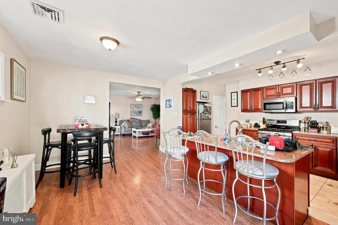 152 Shelbourne Road photo 9