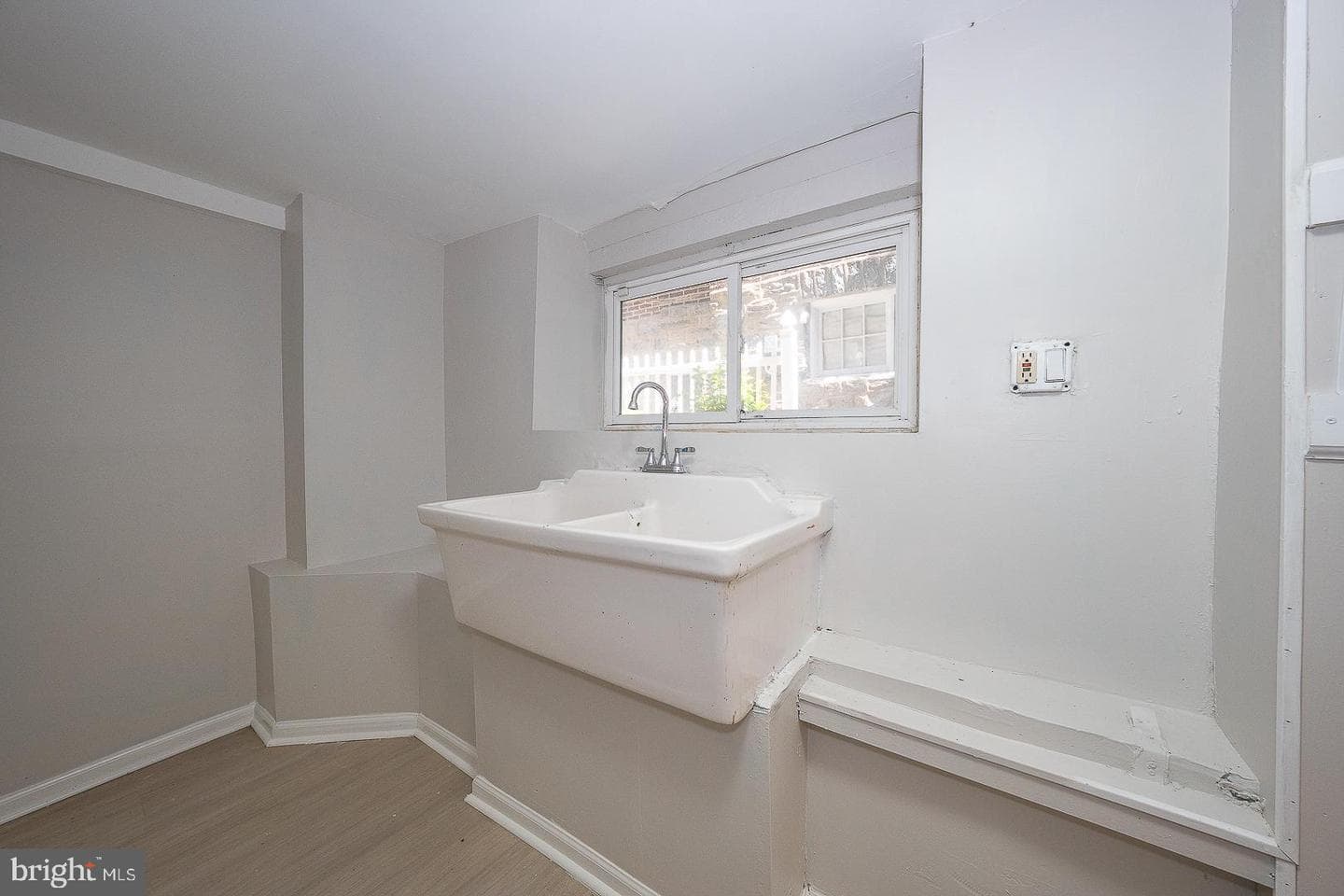718 Bullock Avenue photo 45