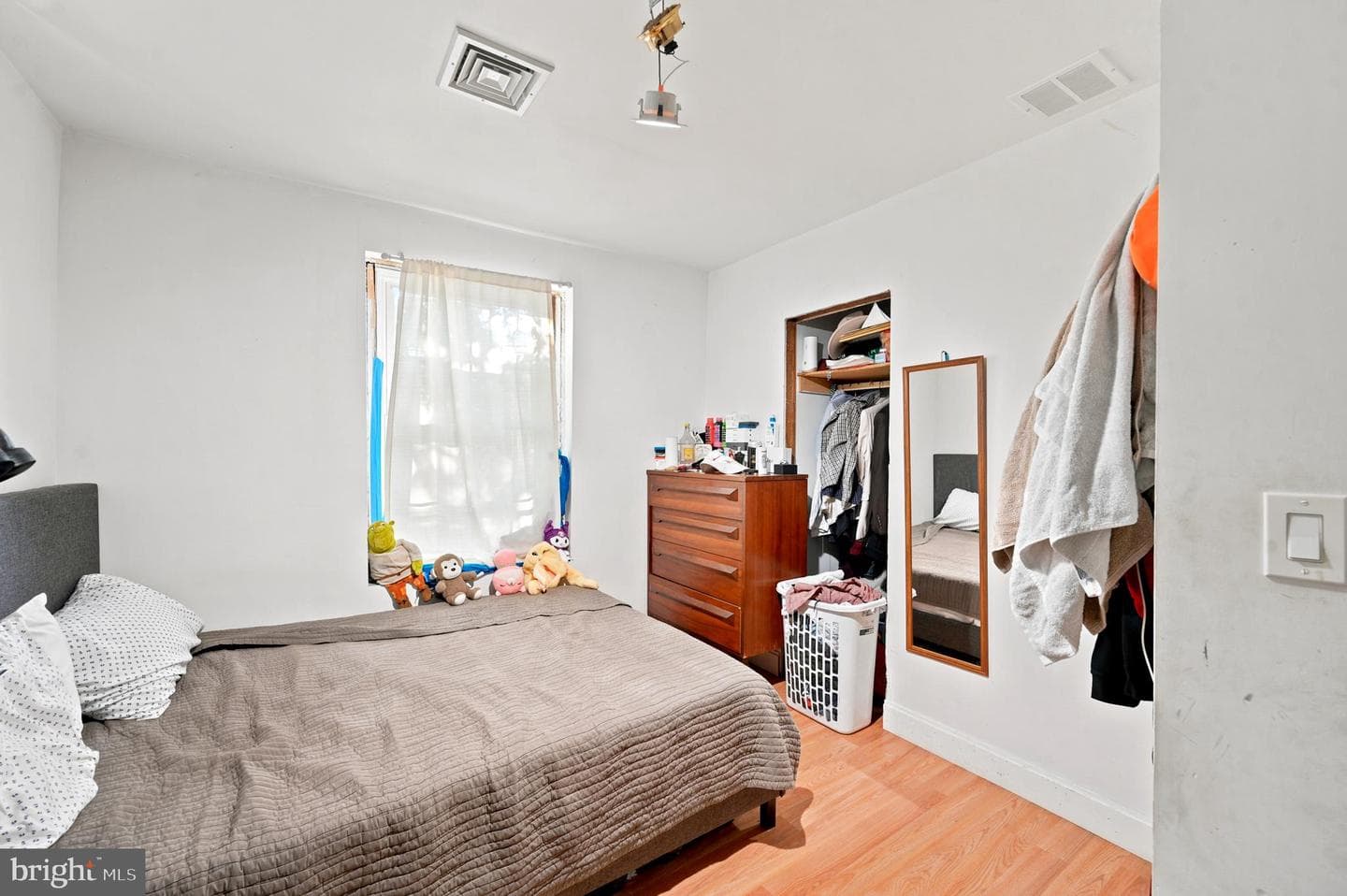 1118 Johnson Street photo 9