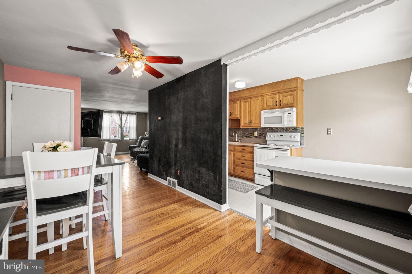 1054 N Academy Avenue photo 5