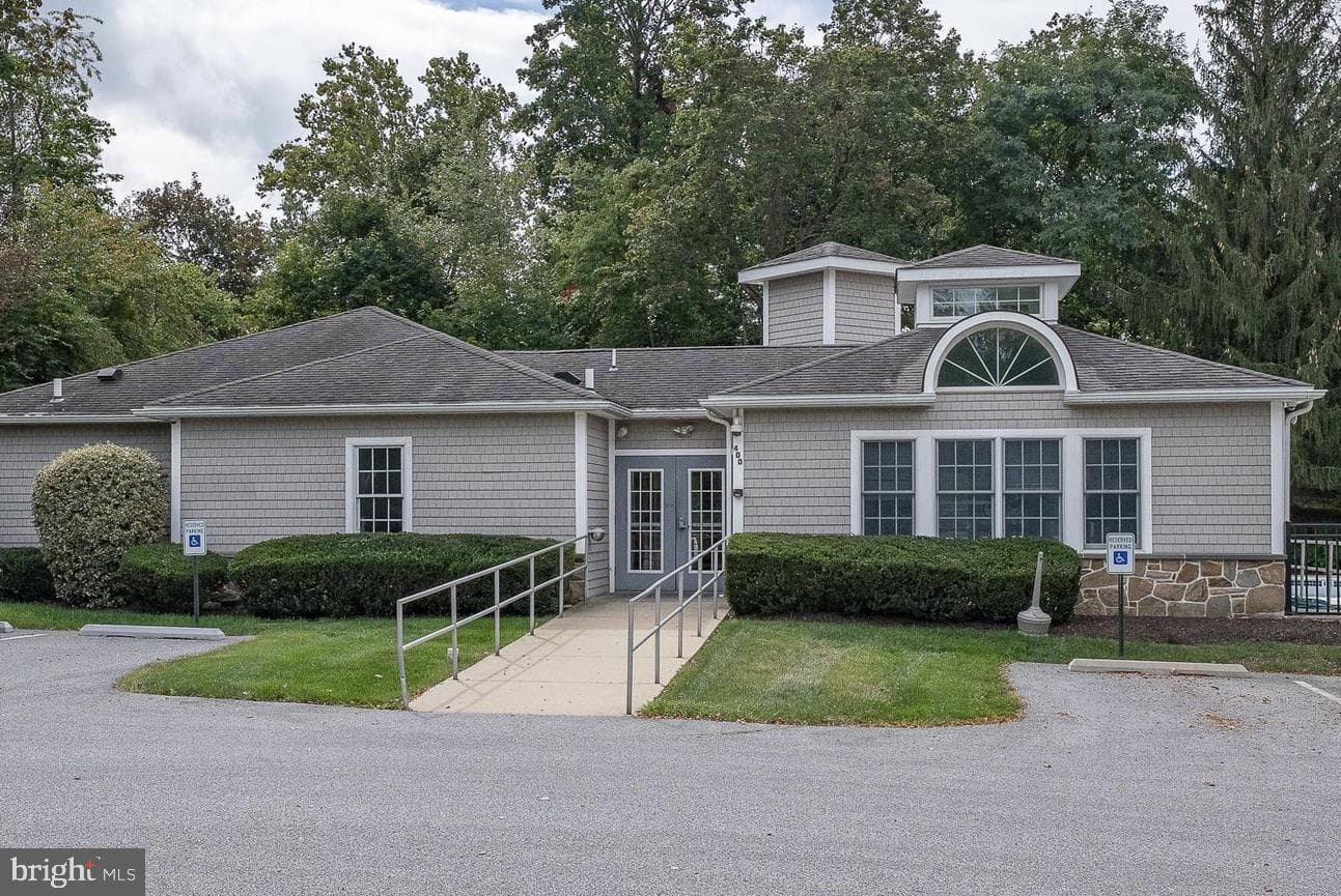 56 Bayberry Court photo 3