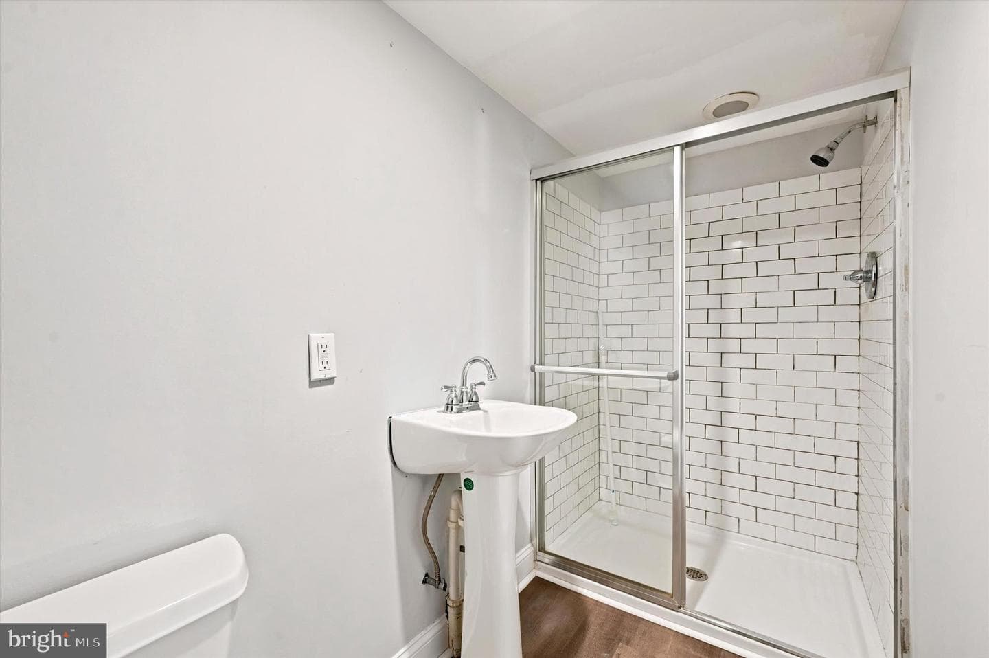 345 Westmont Drive photo 23