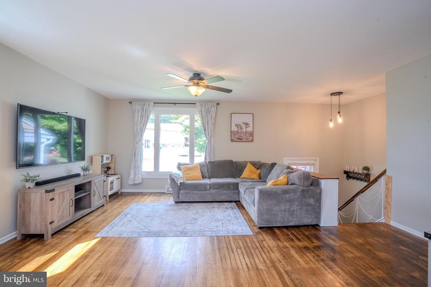 697 Cherry Tree Road photo 7