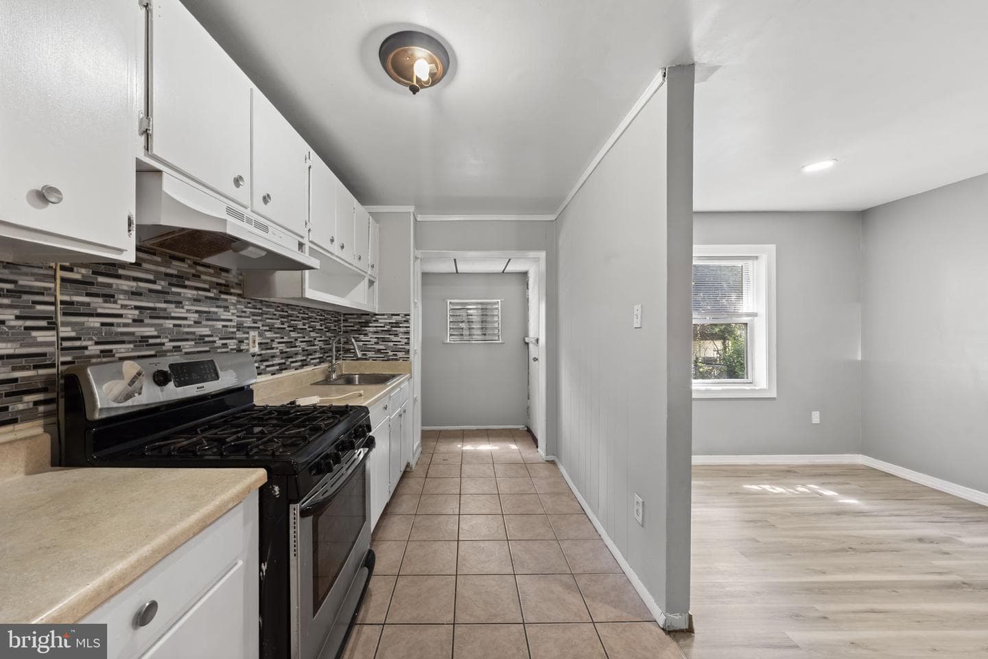 1125 Remington Street photo 13