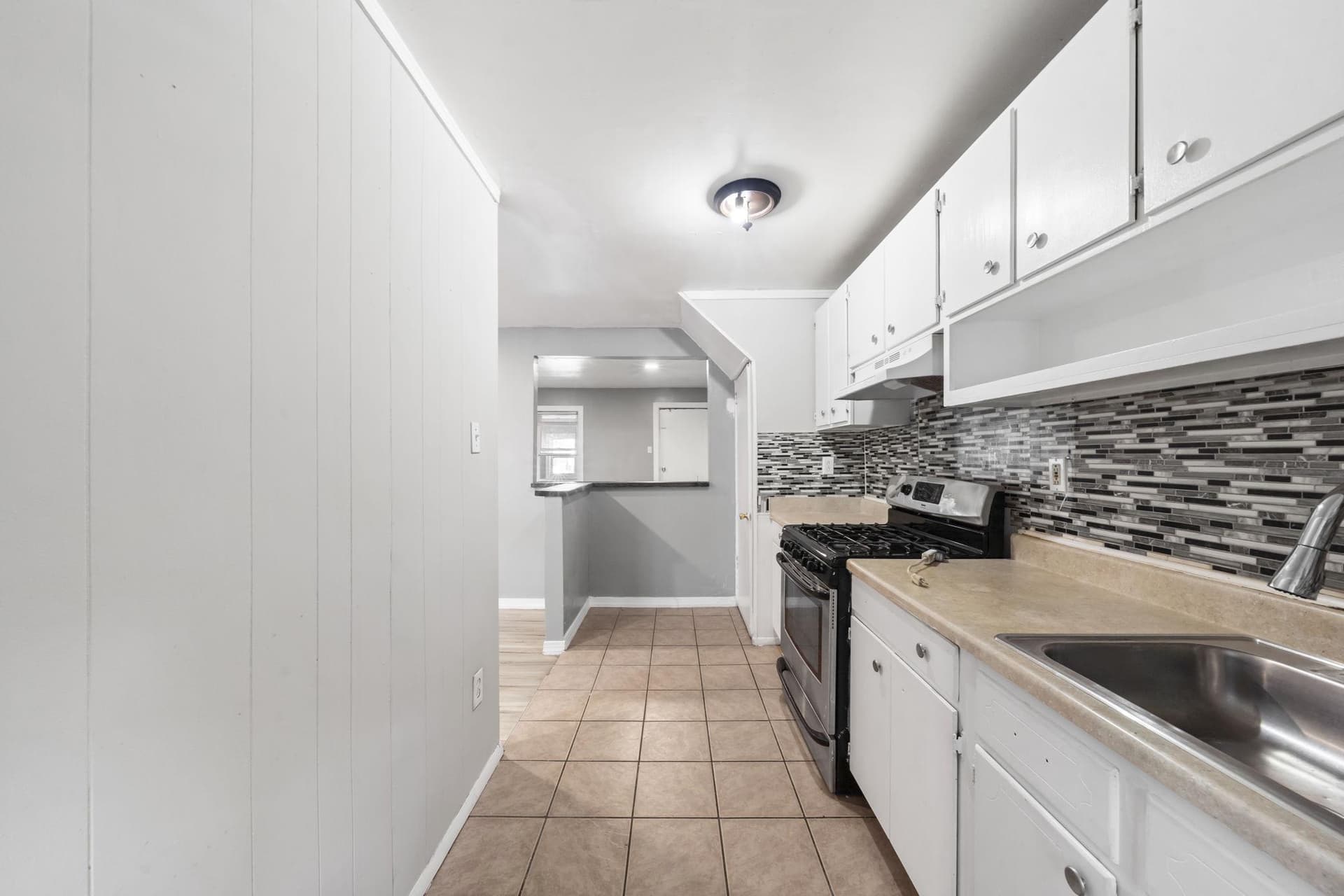 1125 Remington Street photo 15