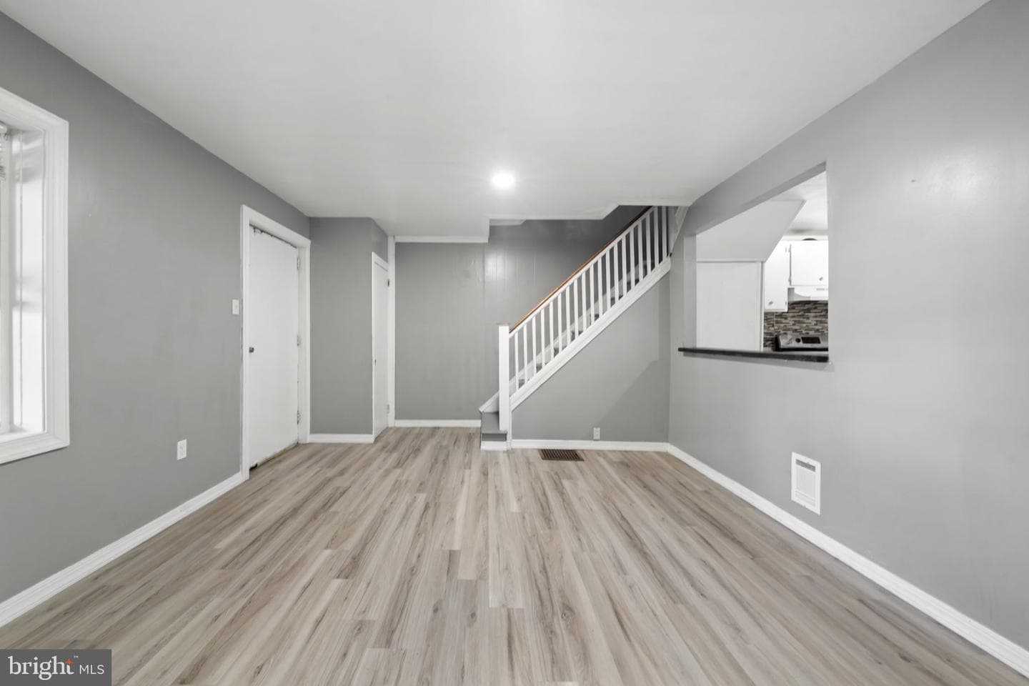 1125 Remington Street photo 8