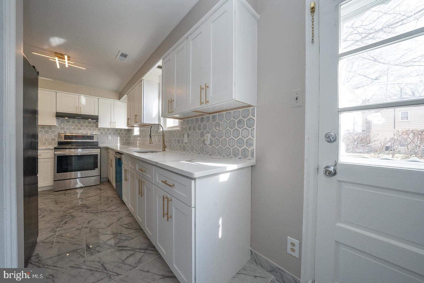 291 Jackson Ave photo 48