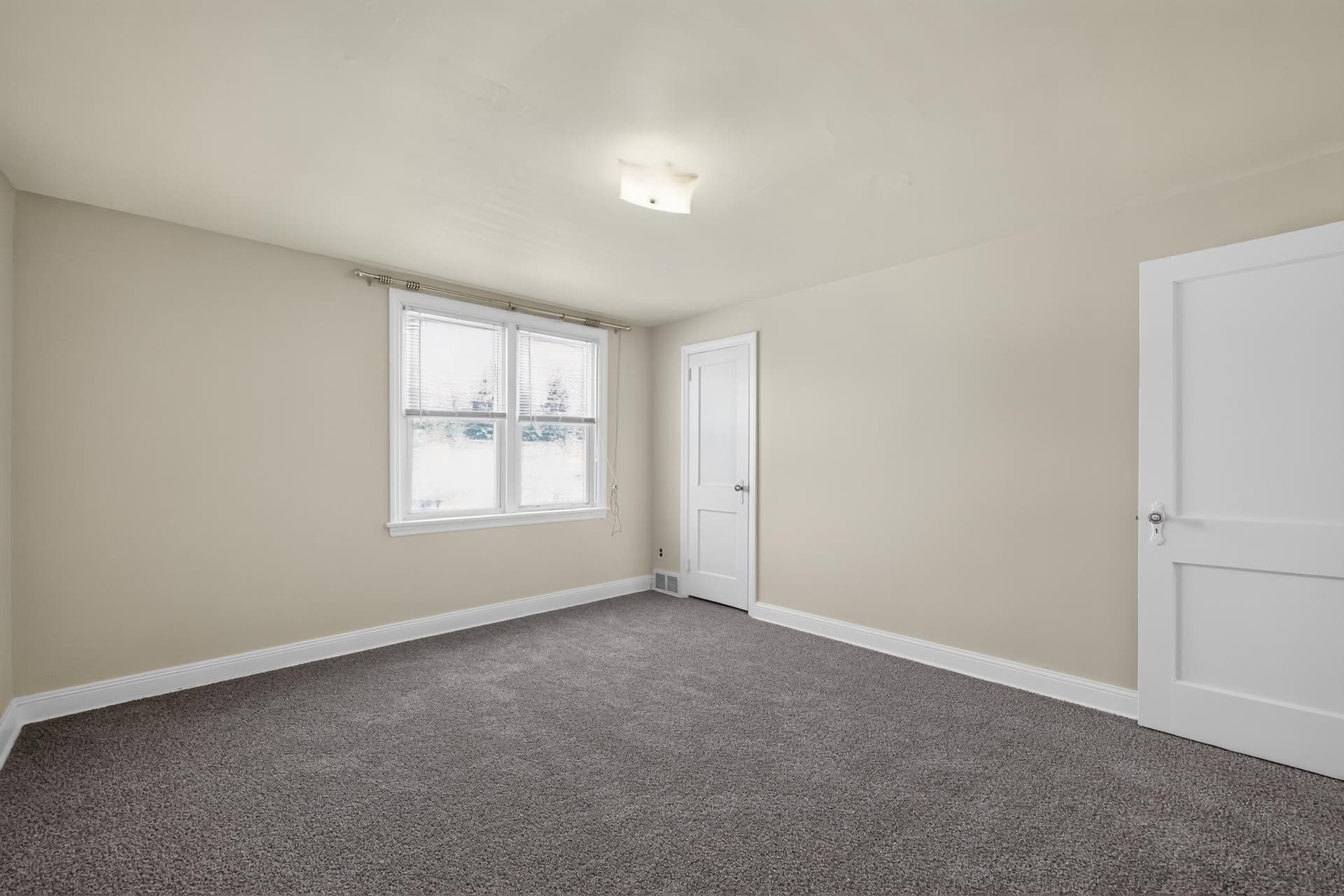256 Cambridge Road photo 24
