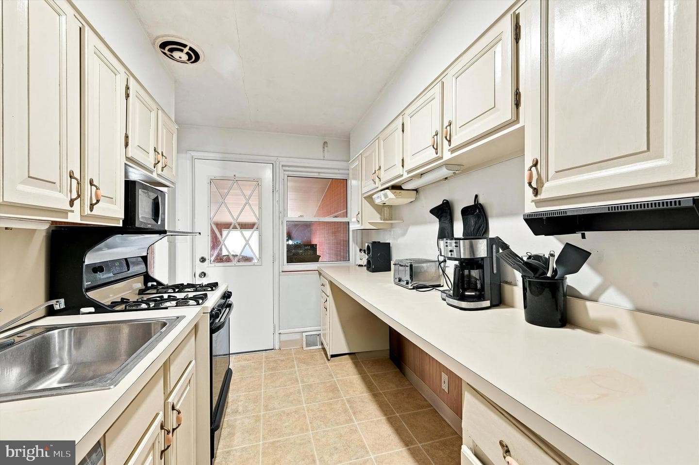 1403 Parklane Road photo 13