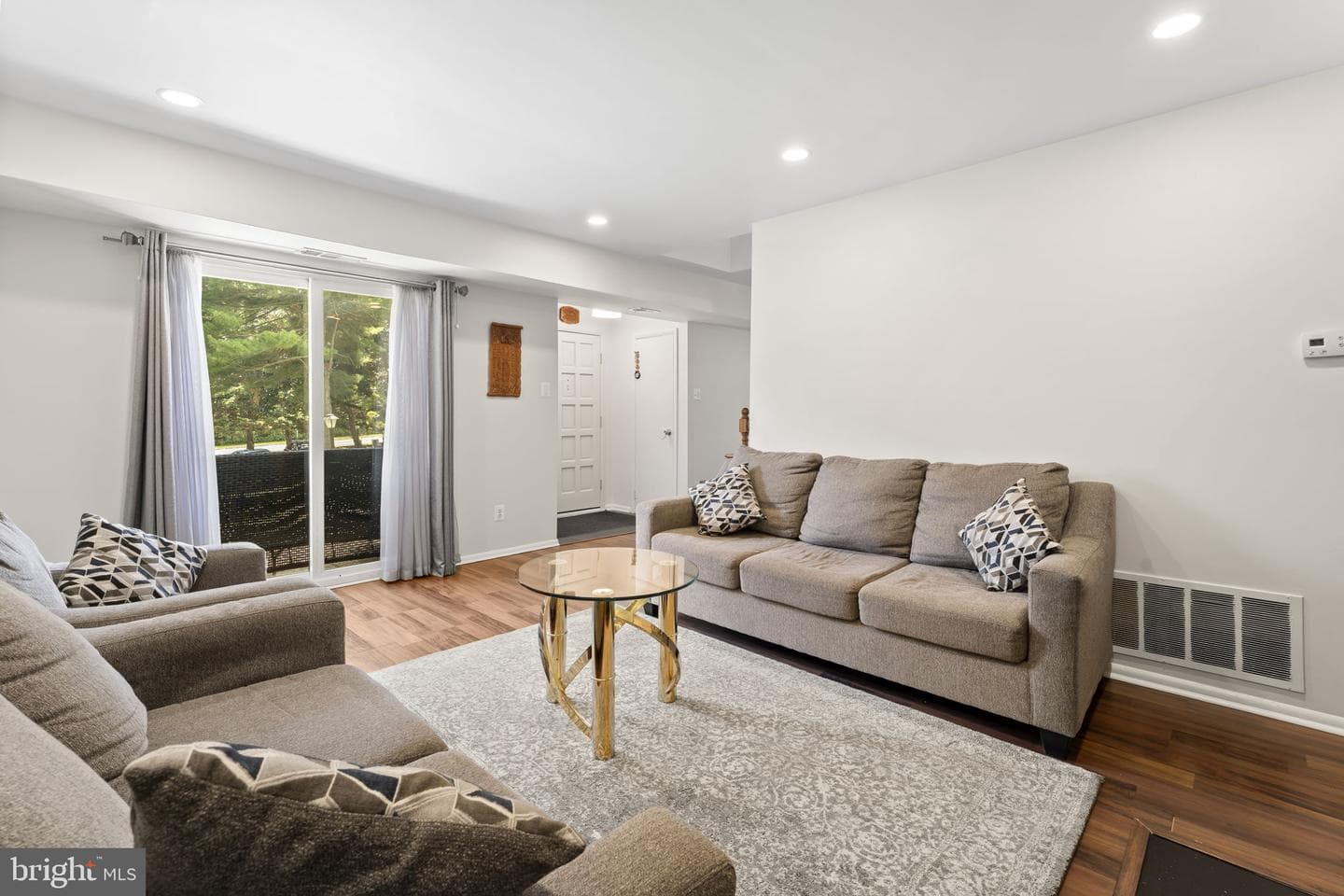 700 Ardmore Avenue #614 photo 6