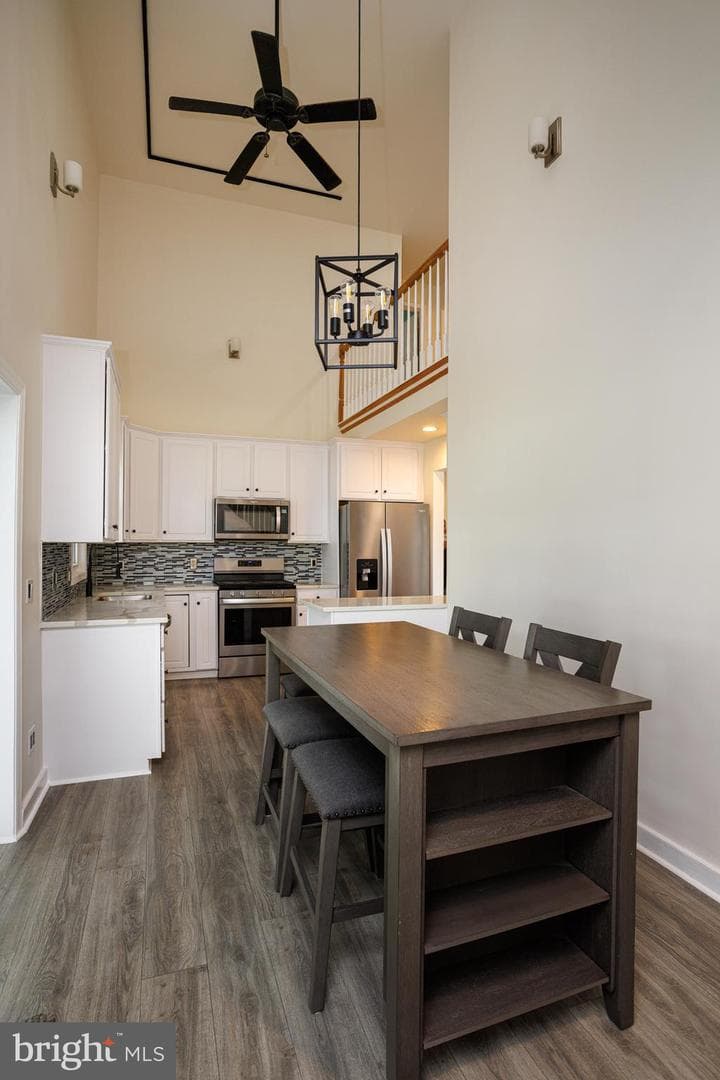 652 Meetinghouse Road photo 16