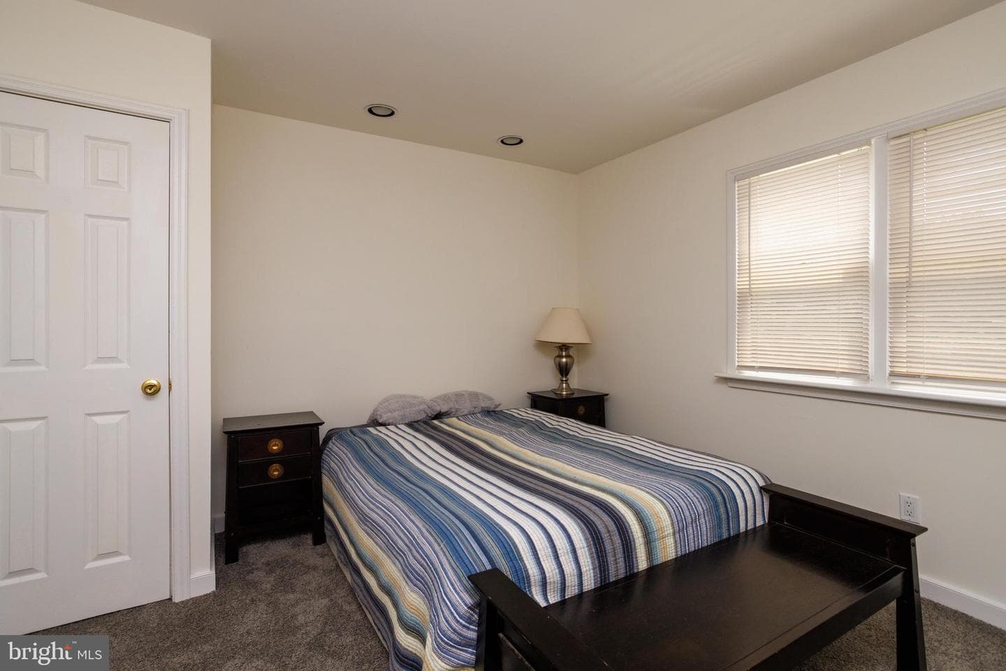 652 Meetinghouse Road photo 28