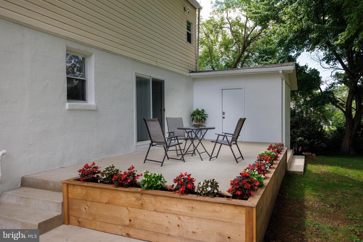 652 Meetinghouse Road photo 37