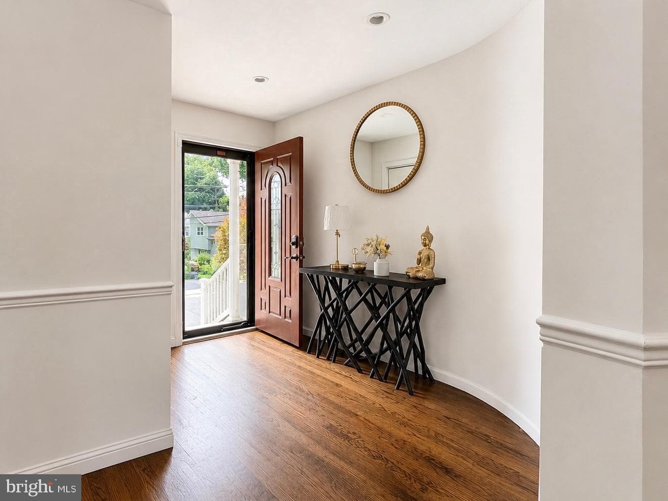 48 E Logan Avenue photo 4
