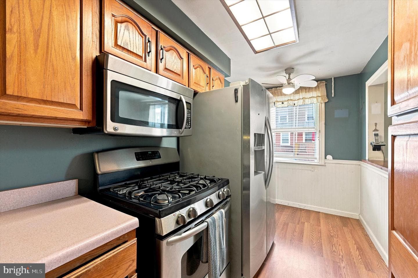 408 Rively Avenue photo 9