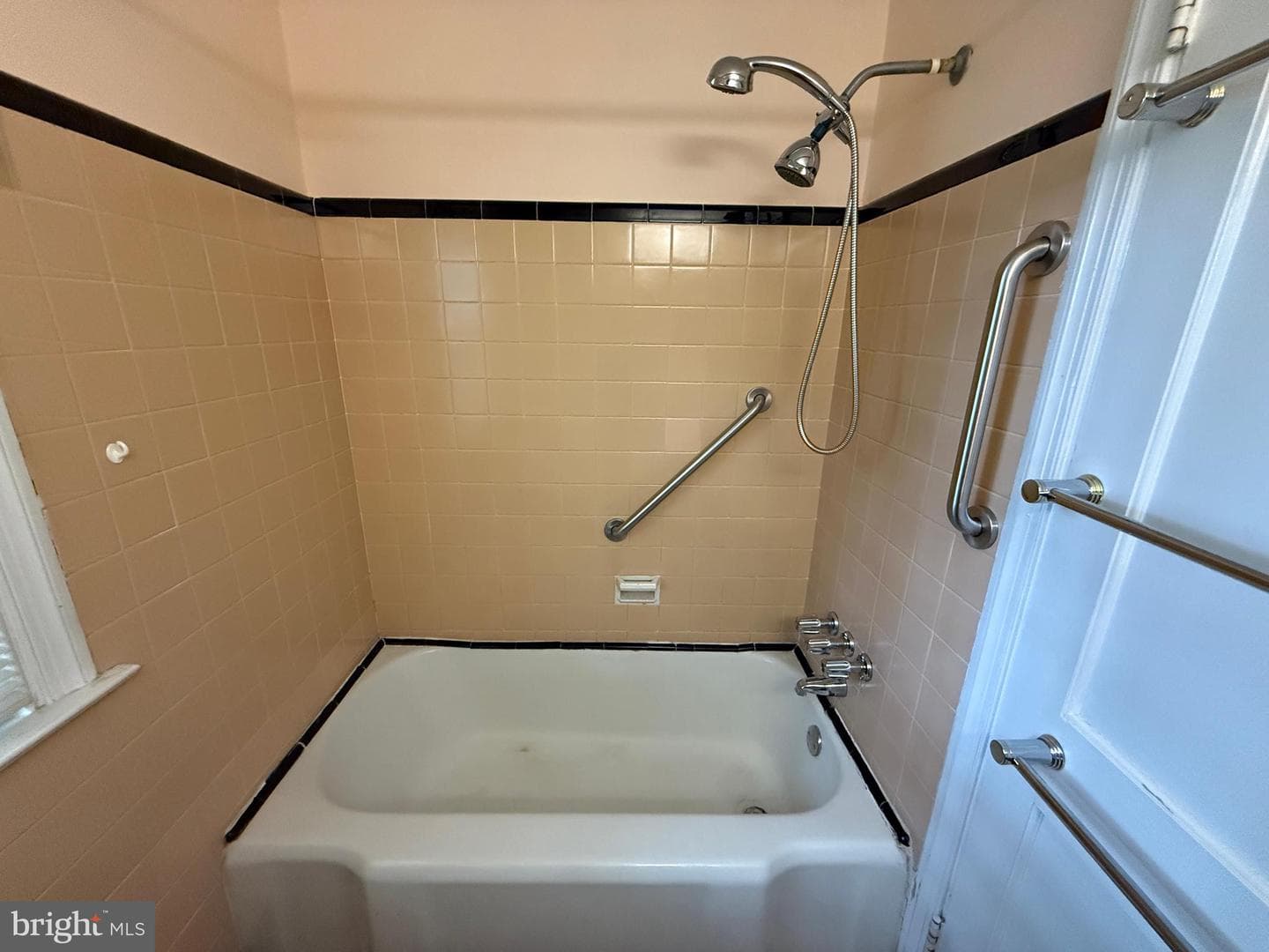 23 W Woodland Avenue photo 40