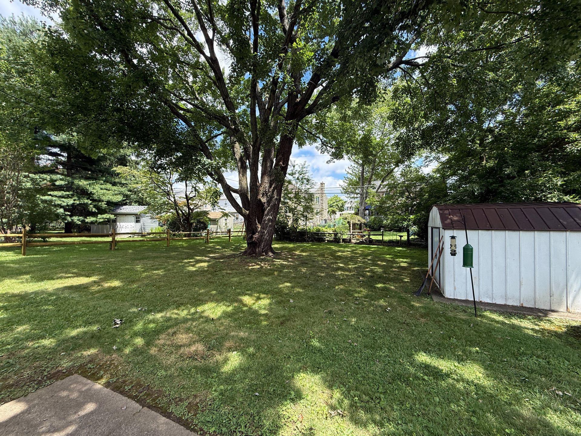 23 W Woodland Avenue photo 48