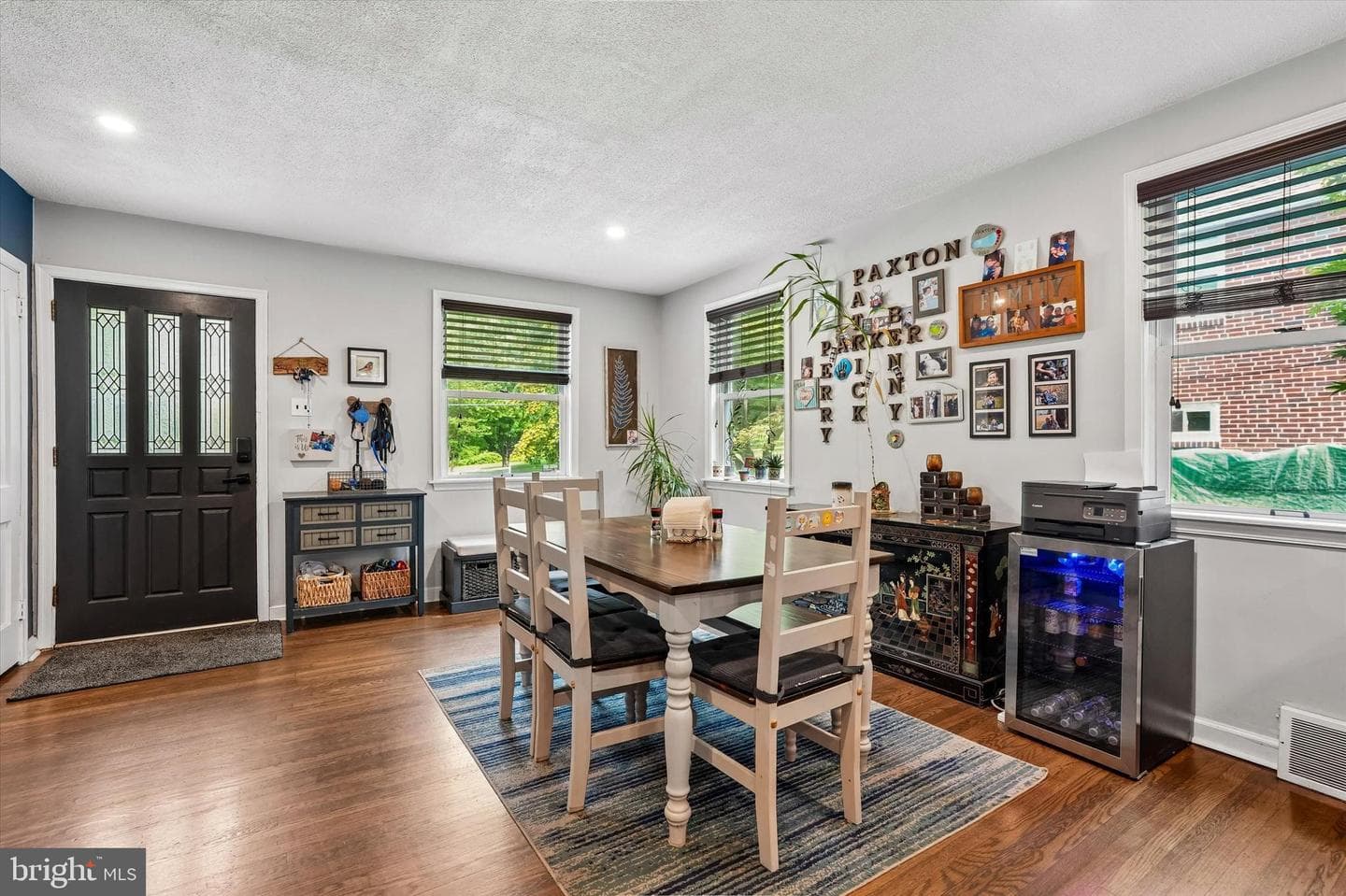 18 N Malin Road photo 6