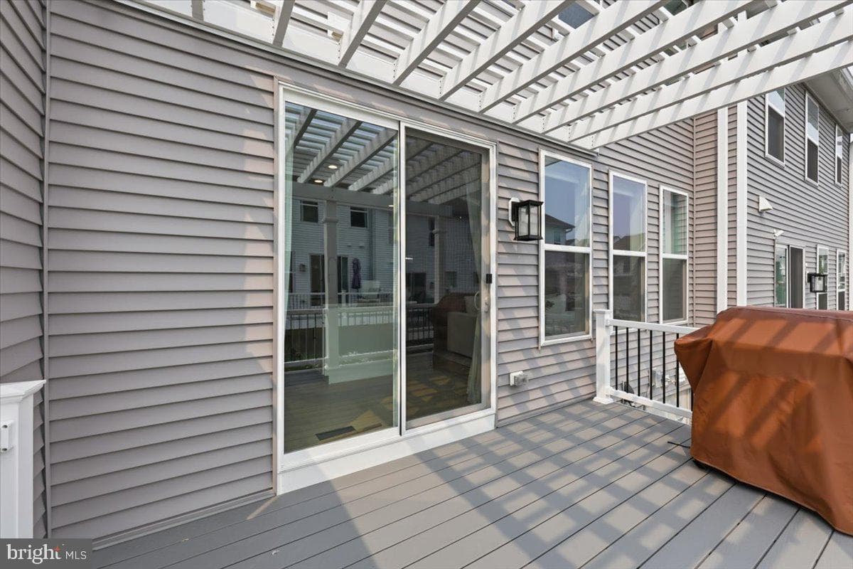 306 Segel Drive photo 32