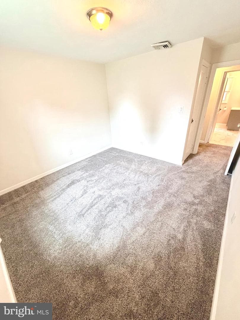 32 Scarlet Avenue photo 15