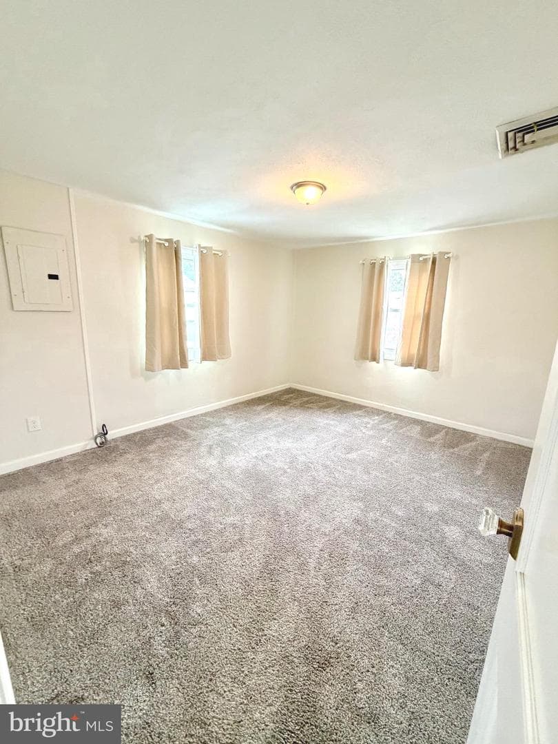 32 Scarlet Avenue photo 19