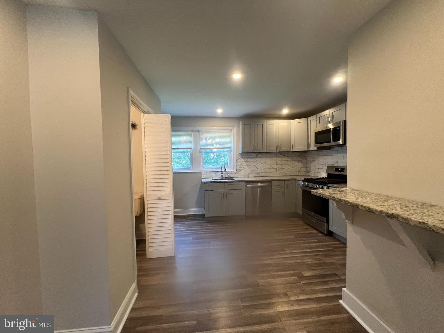 1026 Hansen Place photo 8