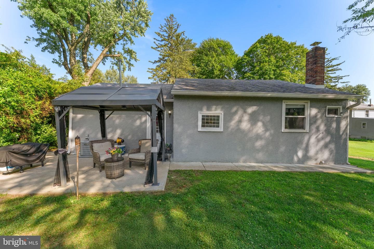 1748 Larkin Road photo 5