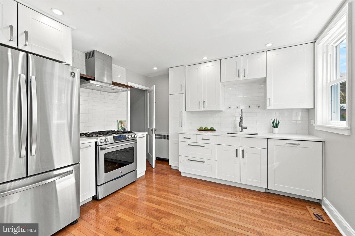 39 Myrtle Avenue photo 8