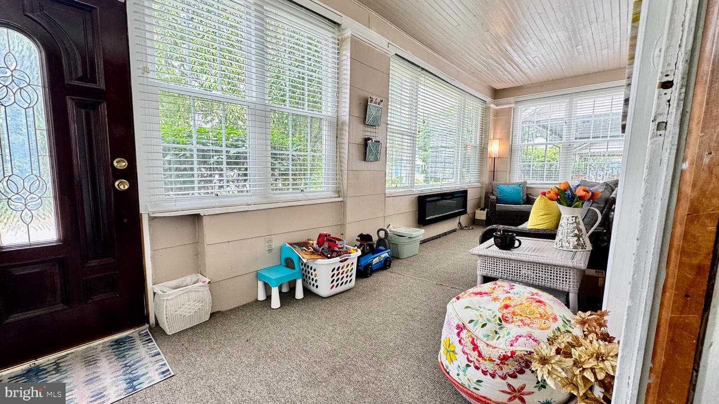 28 S Elm Avenue photo 11