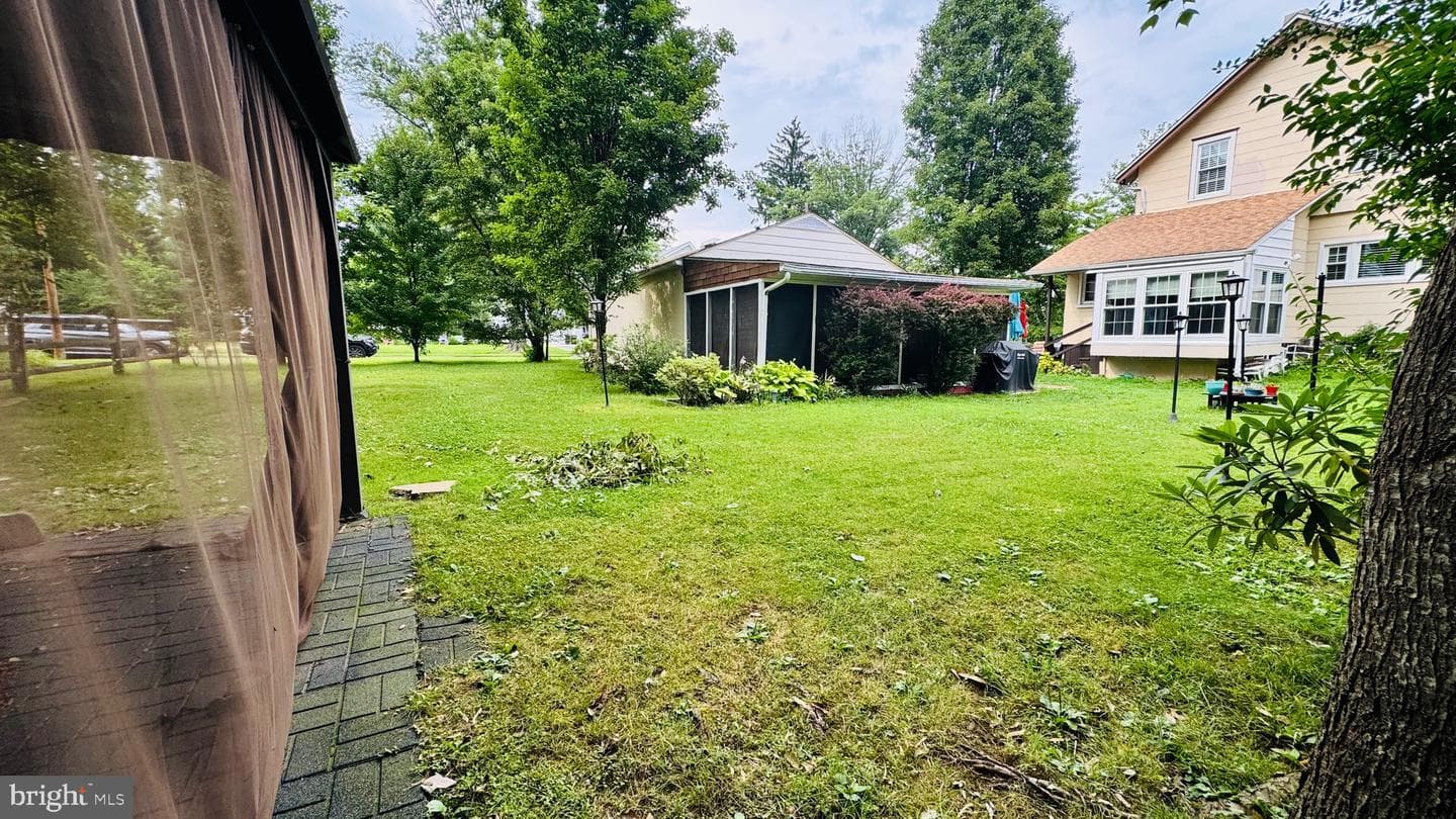28 S Elm Avenue photo 5