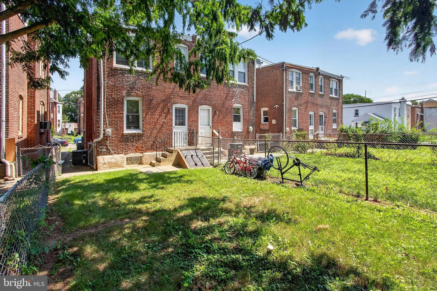1106 Lawrence Avenue photo 21