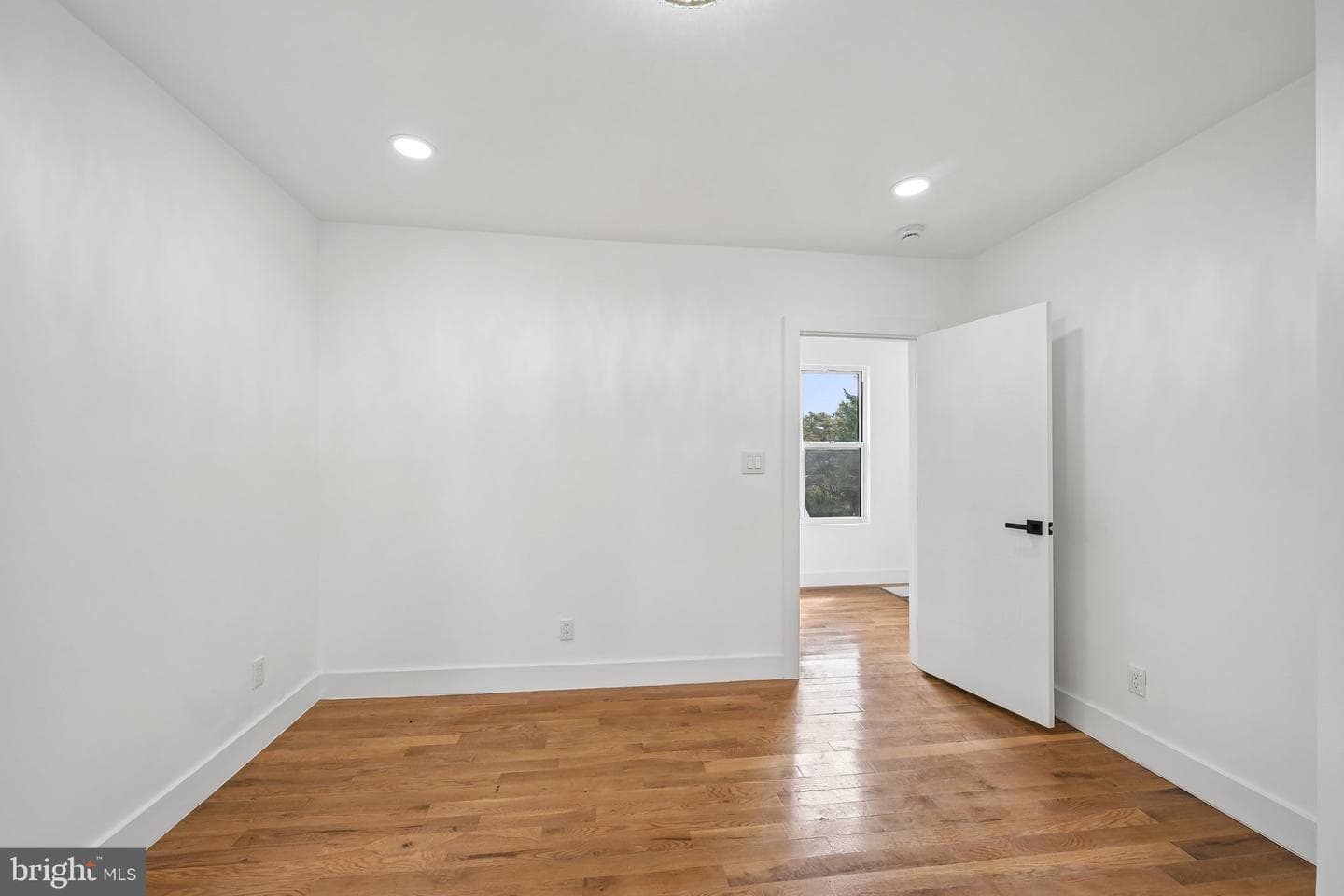 45 W Essex Avenue photo 23