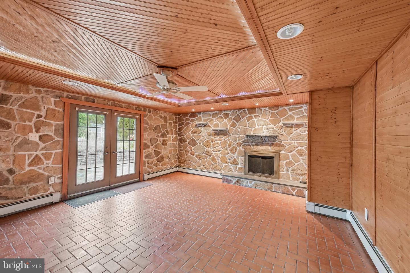 718 Agnes Avenue photo 39