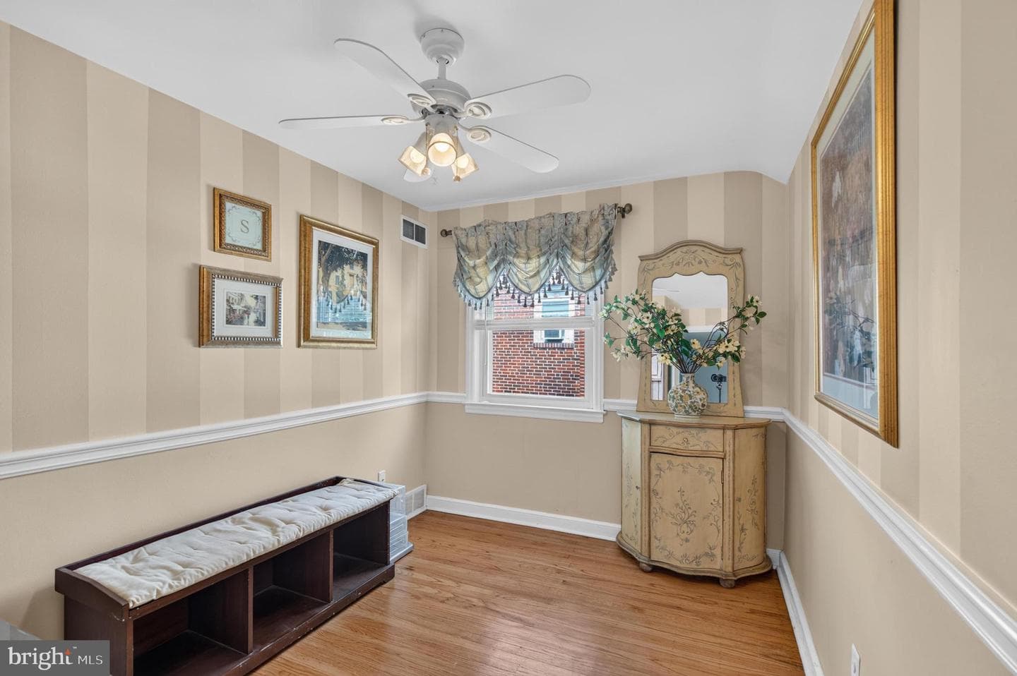 540 Hawarden Road photo 26