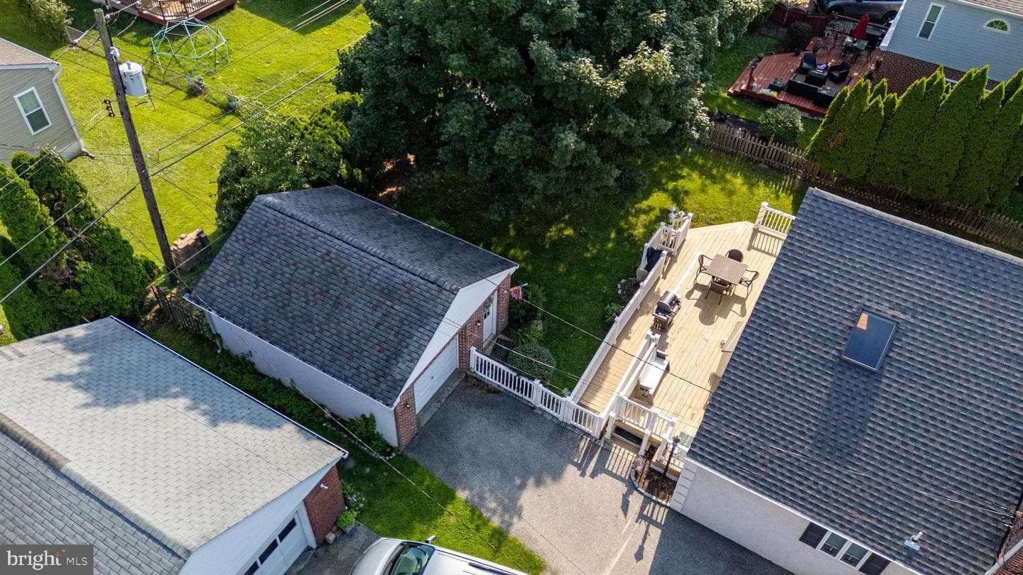 540 Hawarden Road photo 31