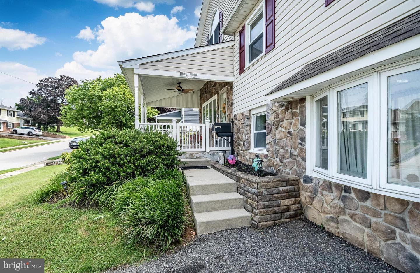 357 Swanage Drive photo 34