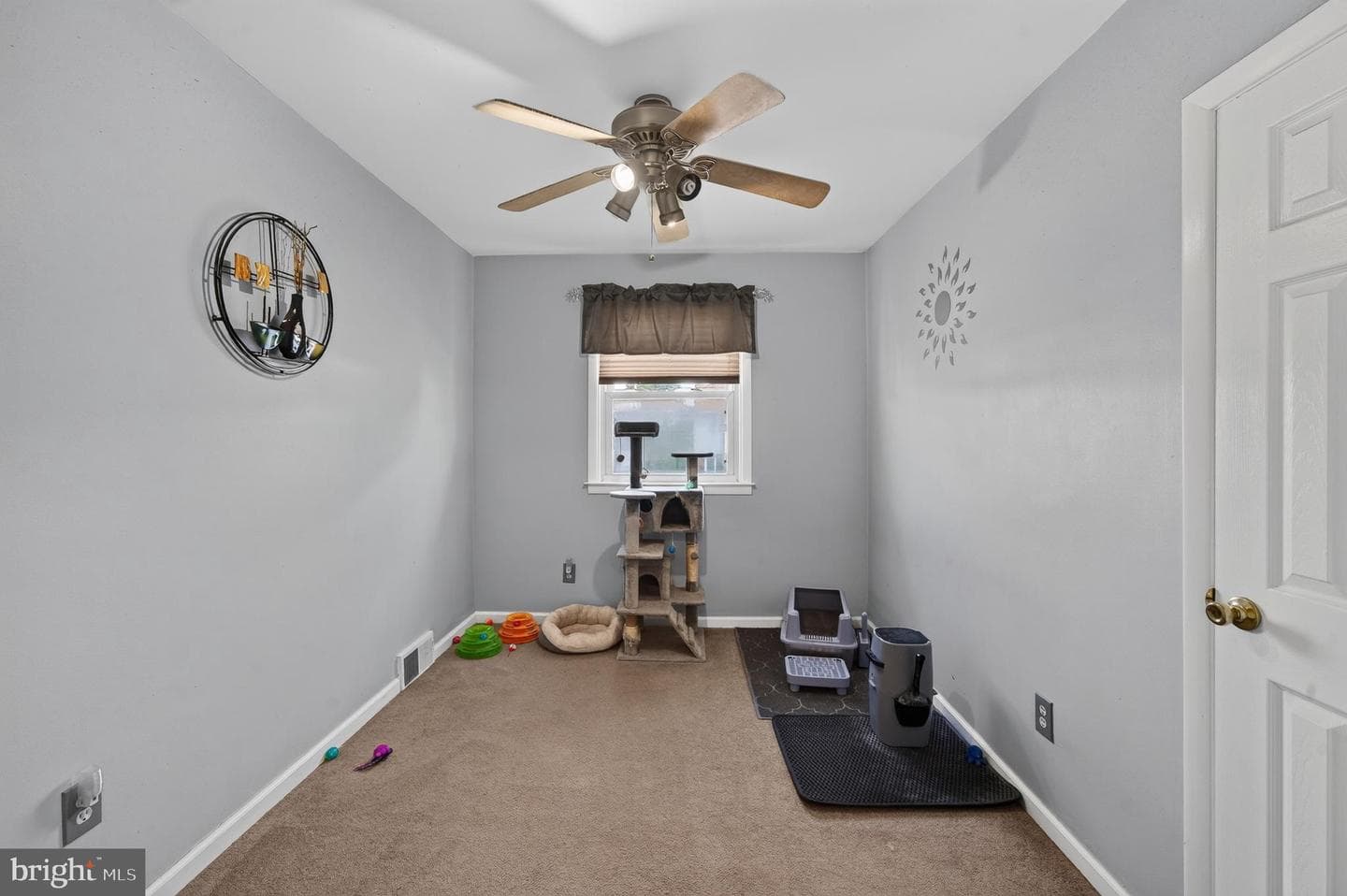 357 Swanage Drive photo 38