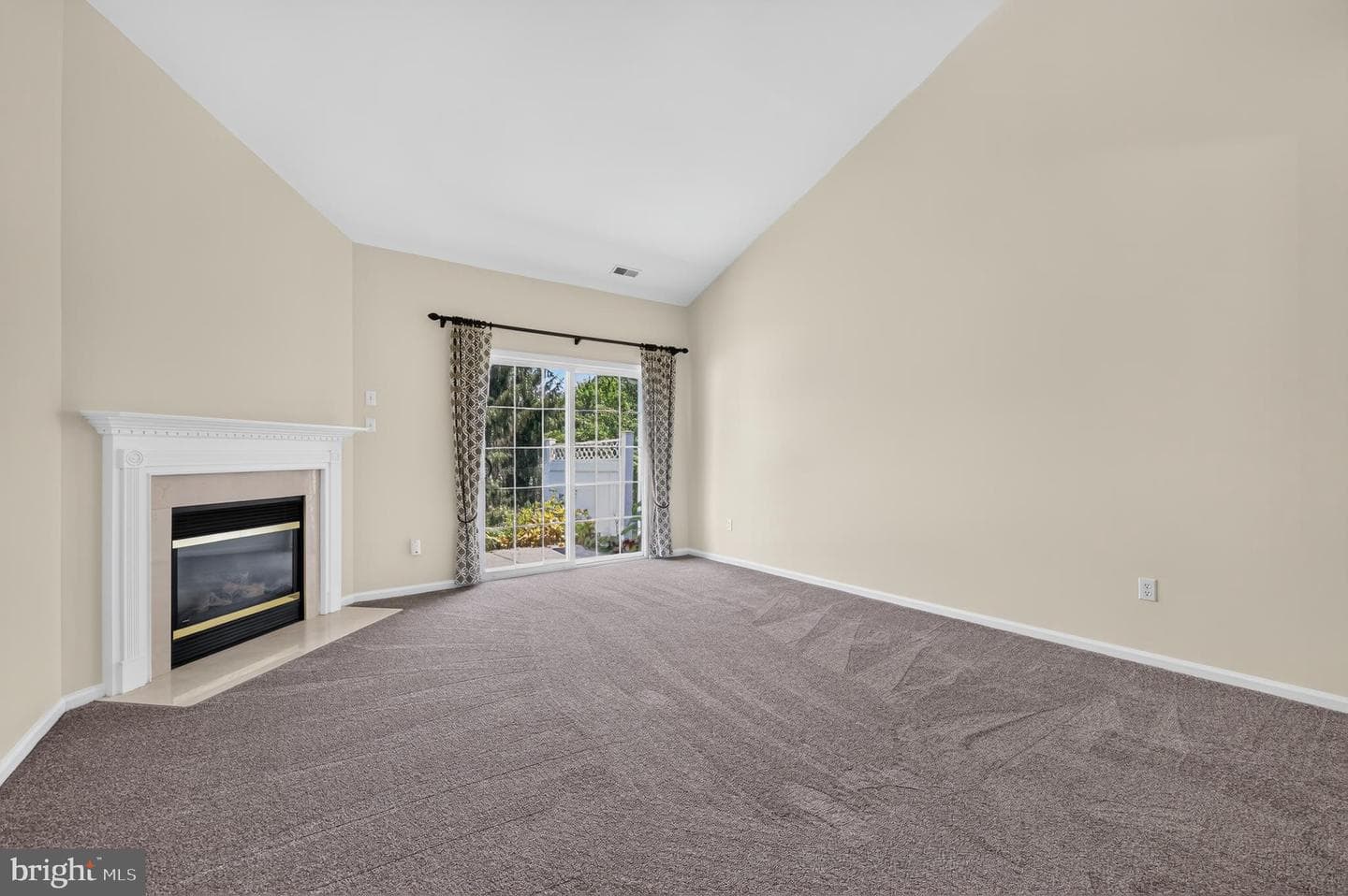 18 Dresner Circle photo 13