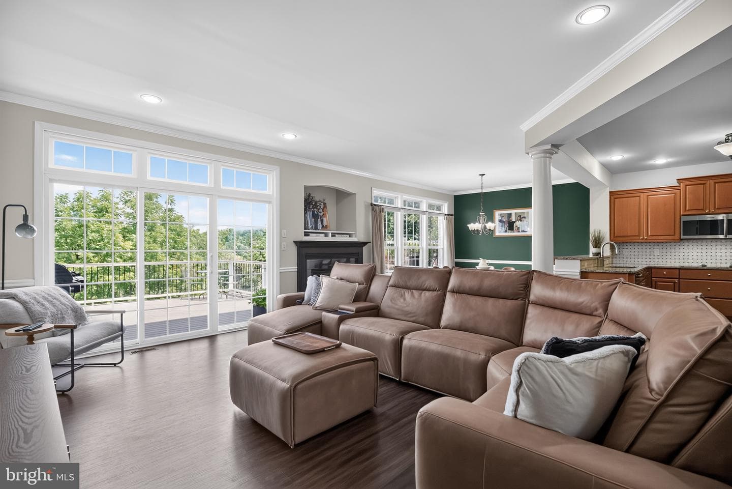 3104 Woods Edge Drive photo 5