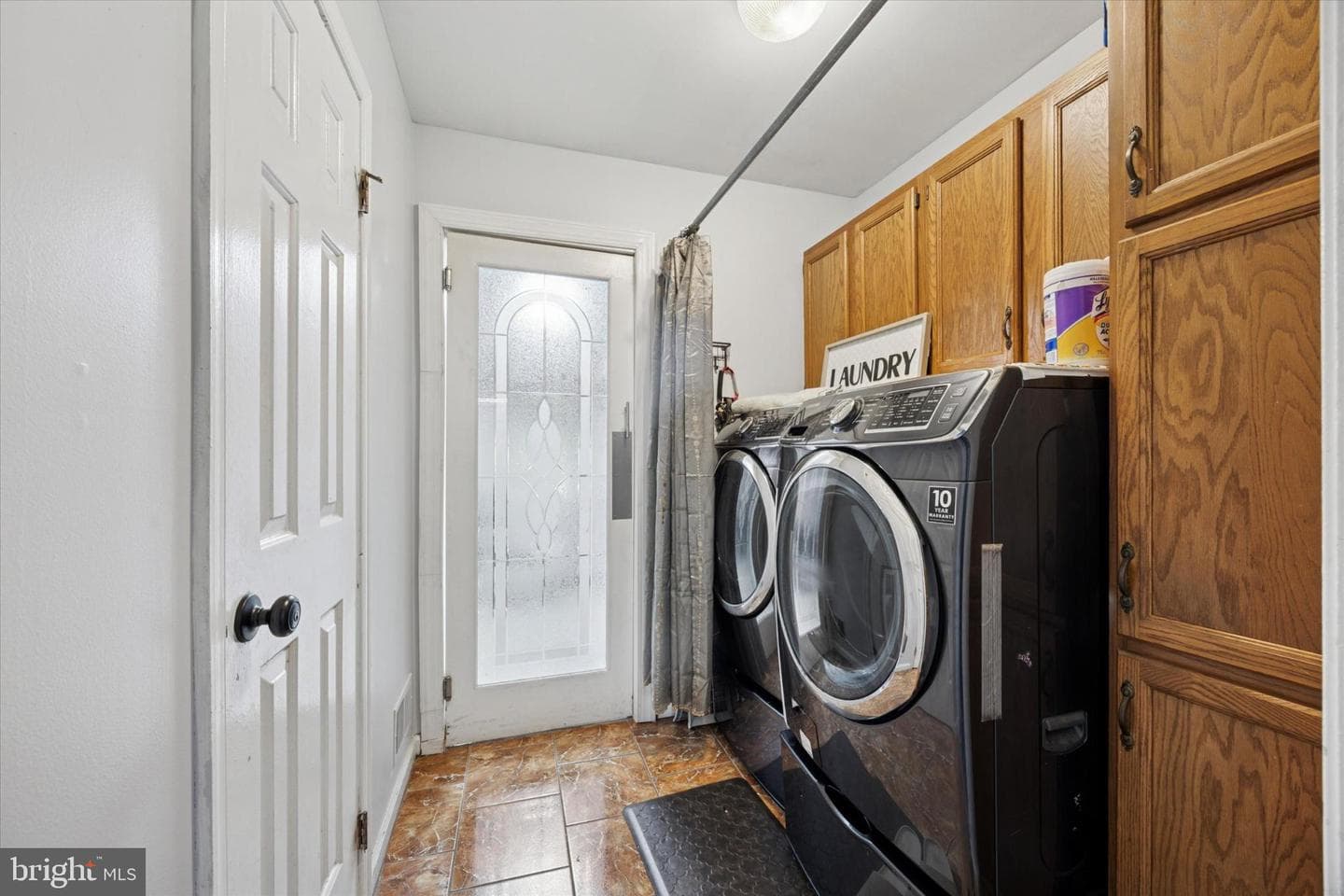 506 Flora Circle photo 12