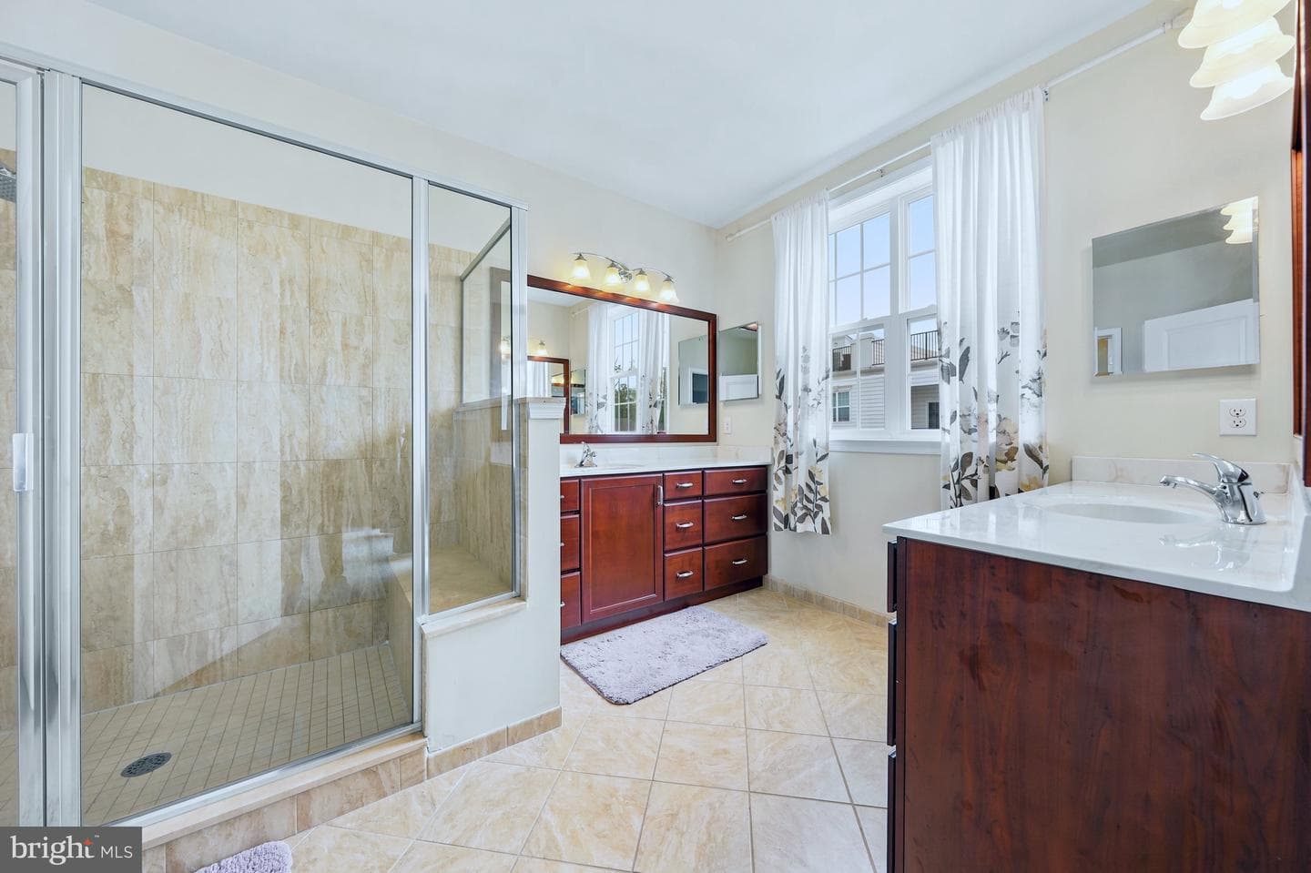 103b Jay Alley photo 27
