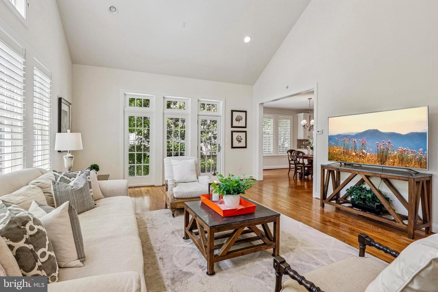 100 Braebank Lane photo 15