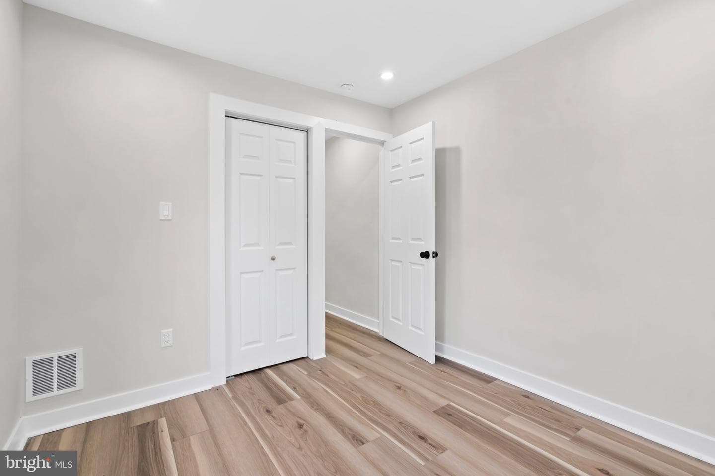 449 W Baltimore Avenue photo 21