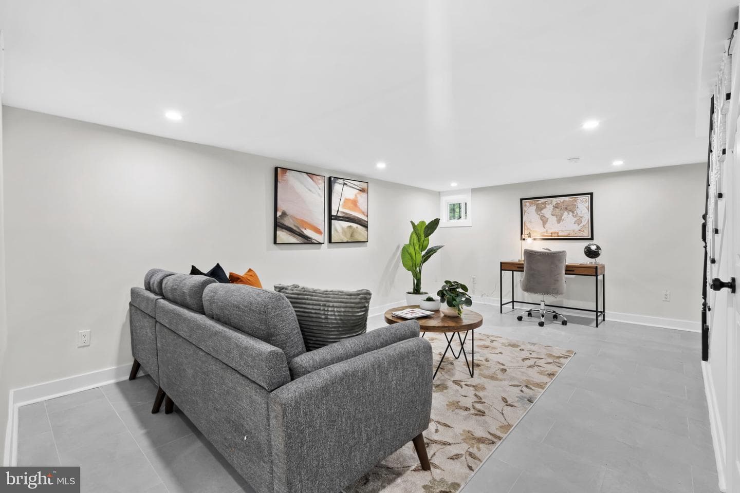 449 W Baltimore Avenue photo 8