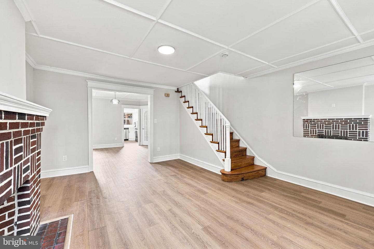 245 Copley Road photo 5
